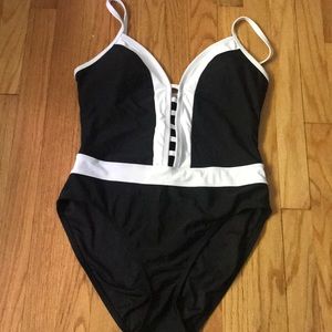 BLEU Rod Beattie one piece bathing suit